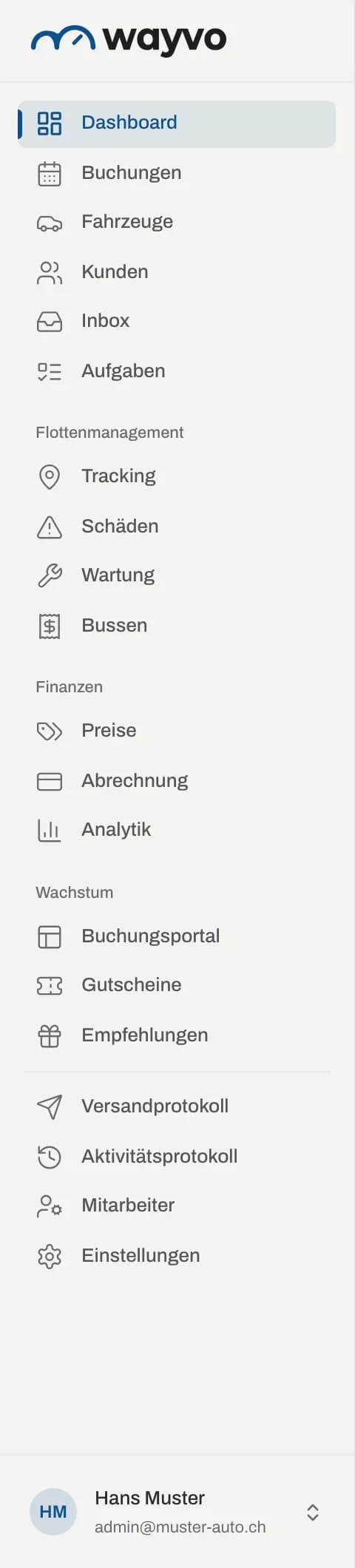 Seitenleiste mit allen Menüpunkten in den Gruppen Flottenmanagement, Finanzen und Wachstum
